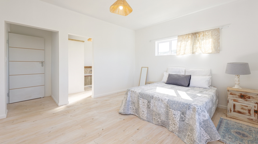4 Bedroom Property for Sale in Suiderstrand Western Cape